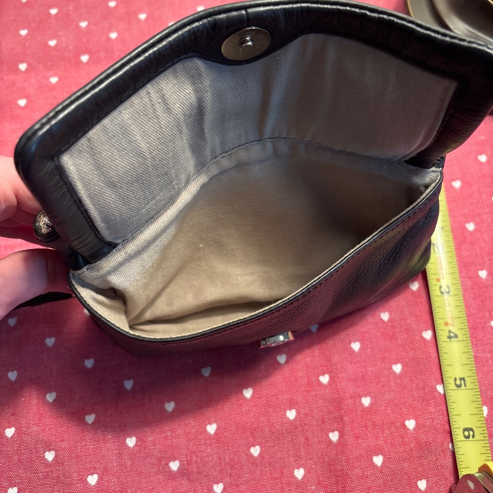 Black leather wristlet - Picture 7 of 7